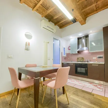 公寓 Ognissanti 53 *